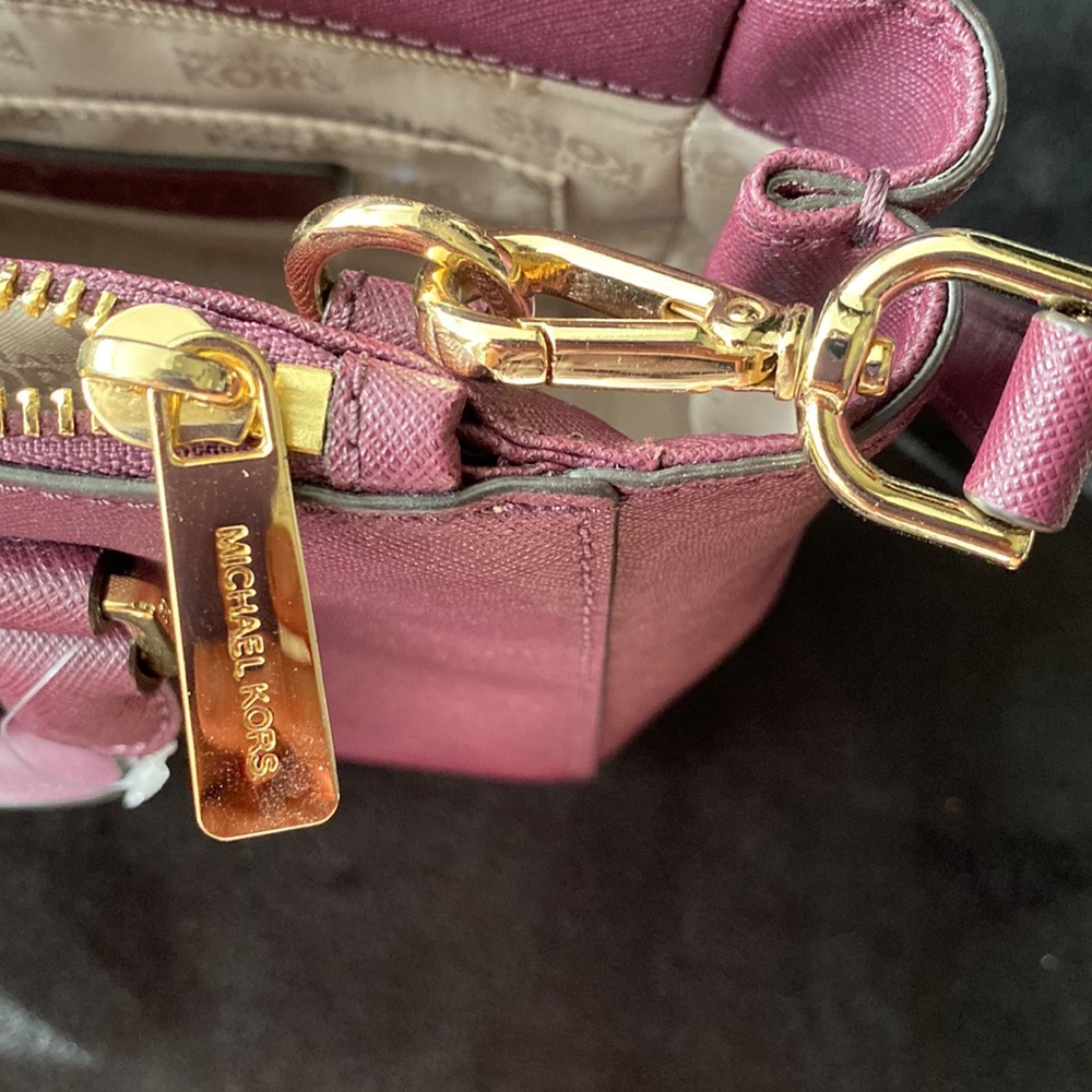 Michael Kors purse - Picture 7 of 12